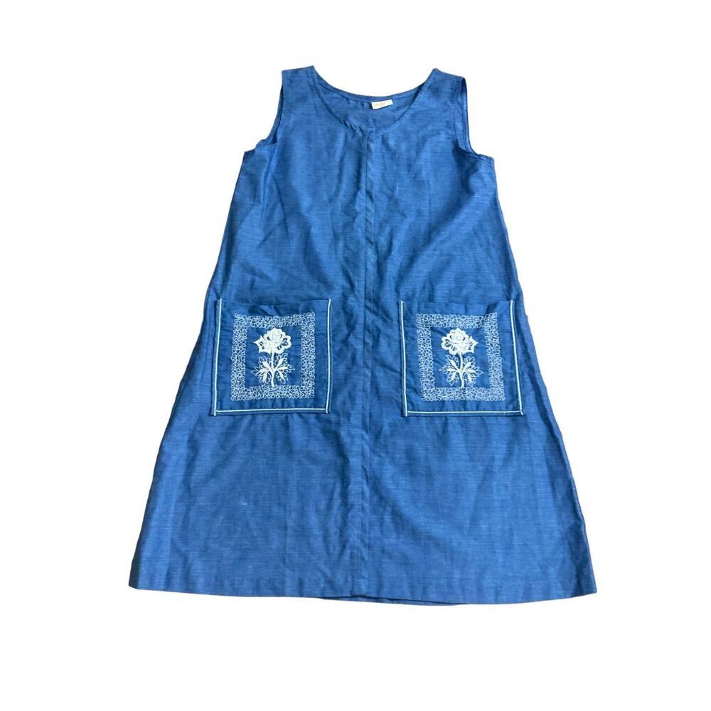 Vintage Blue Sleeveless House Dress w White Flower Embroidery
- Medium